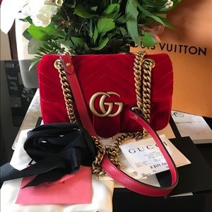 ❌Sold❌ 💯 Authentic Gucci Velvet.💗😍❤️
